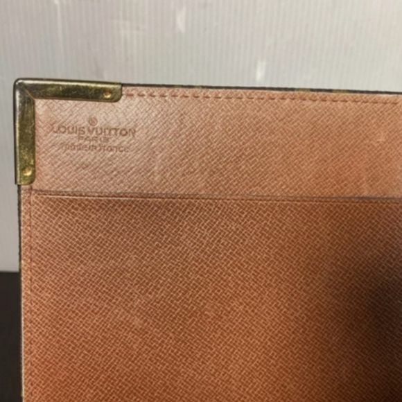 Louis Vuitton Monogram Desk Agenda 9”x6.5” - Picture 9 of 17